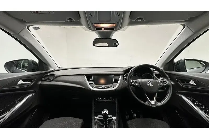 Used Vauxhall Grandland X Sport 130 HP (95 kW) 2019 Grey SUV