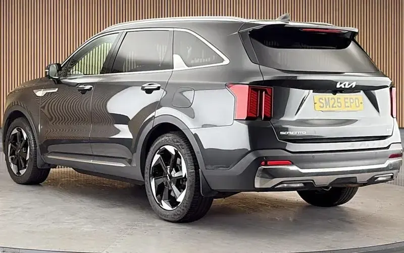 Used Kia Sorento 261 HP (191 kW) 2025 Grey SUV