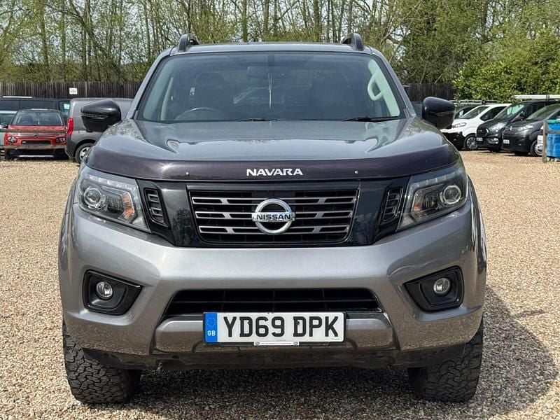 Used Nissan Navara N-Guard 190 HP (139 kW) 2019 Grey Pickup