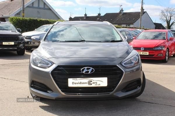 Used Hyundai i40 115 HP (84 kW) 2016 Silver Estate