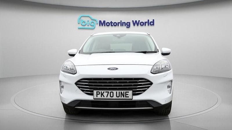 Used Ford Kuga Titanium 150 HP (110 kW) 2020 White SUV