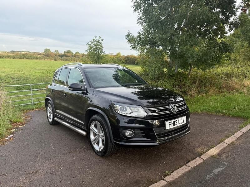 Black Used 2013 VW Tiguan R-line SUV | £5,495 (Fair price) - Image 1/4