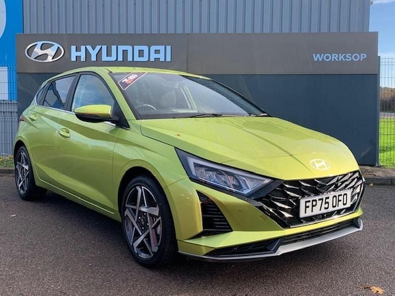 Green New 2025 Hyundai i20 Premium Hatchback | £19,988 (Good price) - Image 1/4