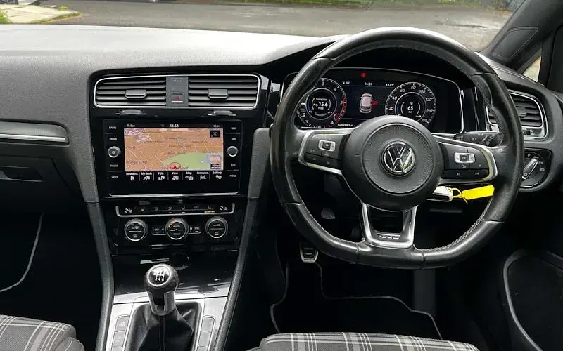 Used VW Golf VII GTD 184 HP (135 kW) 2017 Silver Hatchback