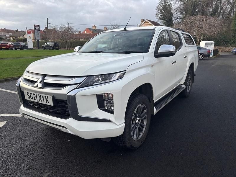 Used Mitsubishi L200 2021 White Pickup