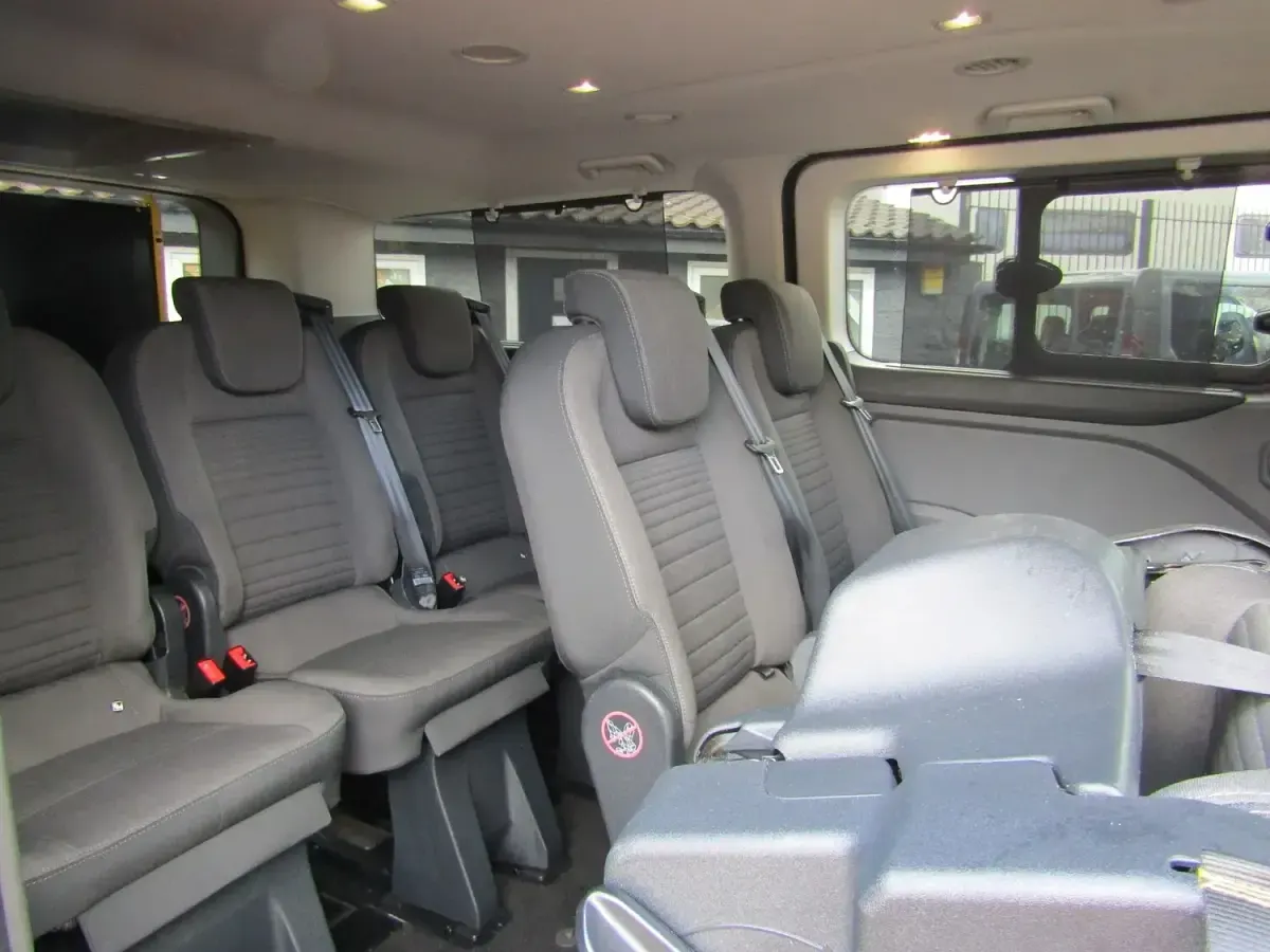 Used Ford Tourneo Custom Titanium 130 HP (95 kW) 2019 Grey Van