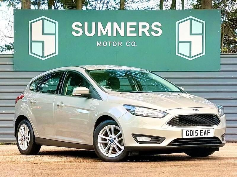 Silver Used 2015 Ford Focus Zetec Hatchback | £4,695 (Good price) - Image 1/4
