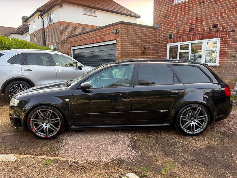 Used Audi RS4 420 HP (308 kW) 2007 Black Estate