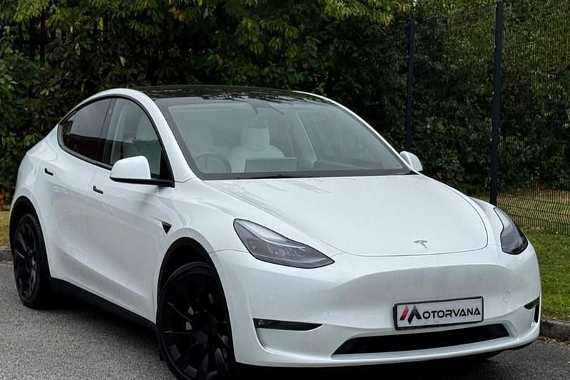 White Used 2022 Tesla Model Y Long Range AWD SUV | £22,995 (A bit pricey) - Image 1/1