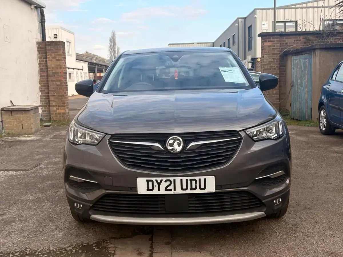 Gebraucht Vauxhall Grandland X SRi 130 PS (95 kW) 2021 Grau SUV