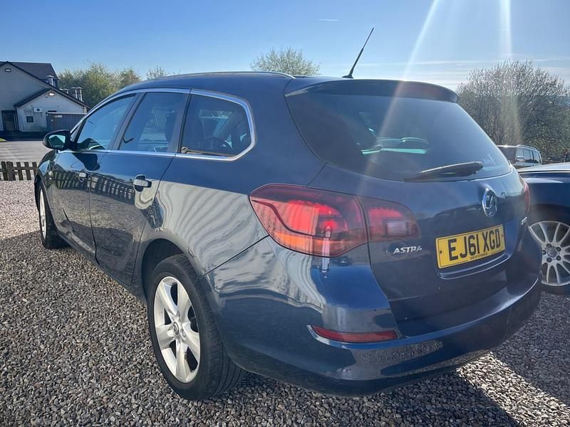 Second-hand Vauxhall Astra SRi 2011 Albastru Break