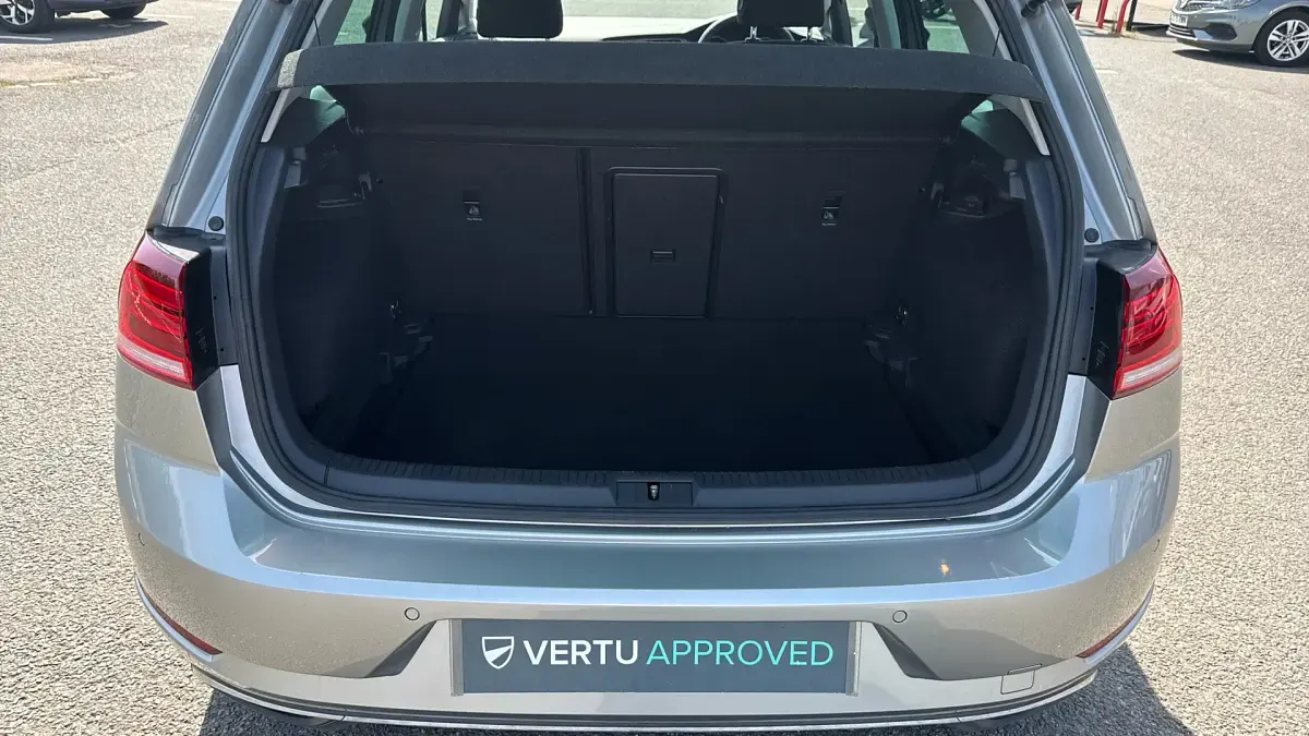 Used VW Golf VII Match 150 HP (110 kW) 2019 Silver Hatchback