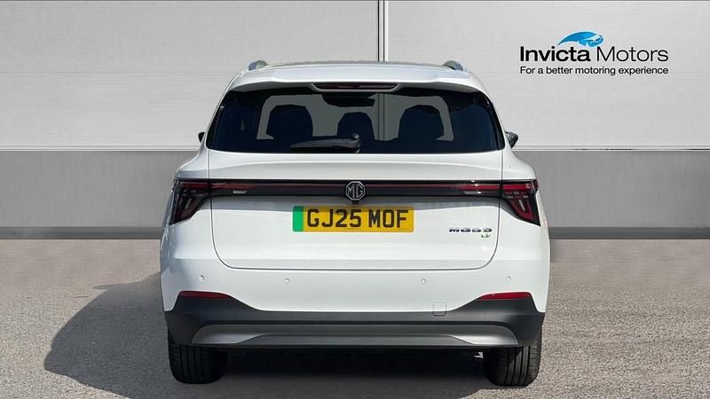 Used MG MG5 EV Trophy 169 kW (231 HP) 2025 White Estate