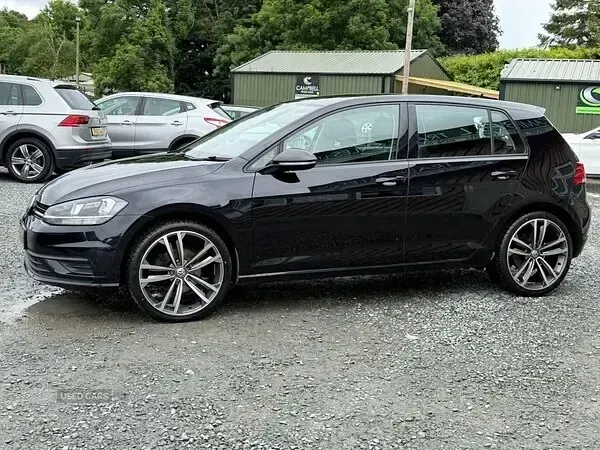 Used VW Golf VII S 115 HP (84 kW) 2018 Black Hatchback
