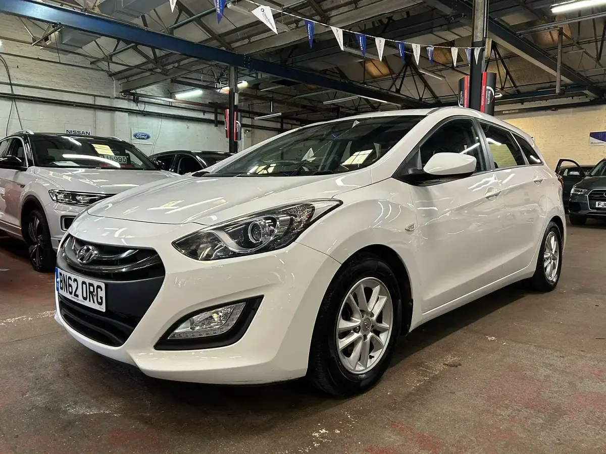 Used Hyundai i30 Active 2012 White Estate