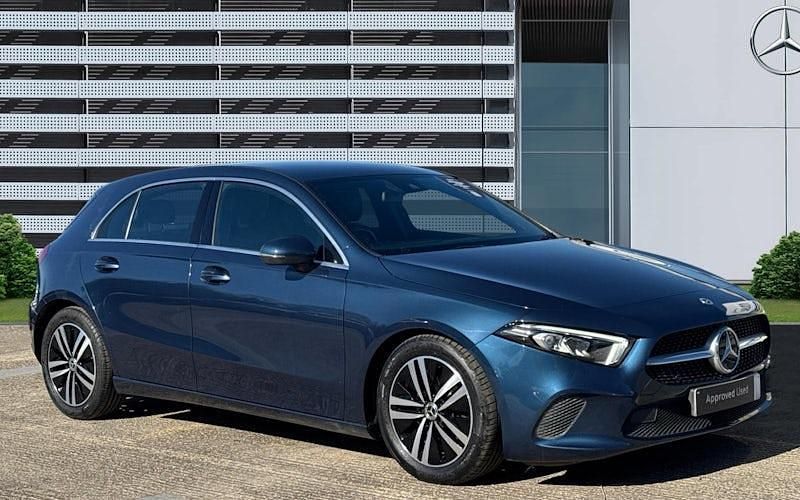 Usado Mercedes A180 116 HP (85 kW) 2020 Citadino