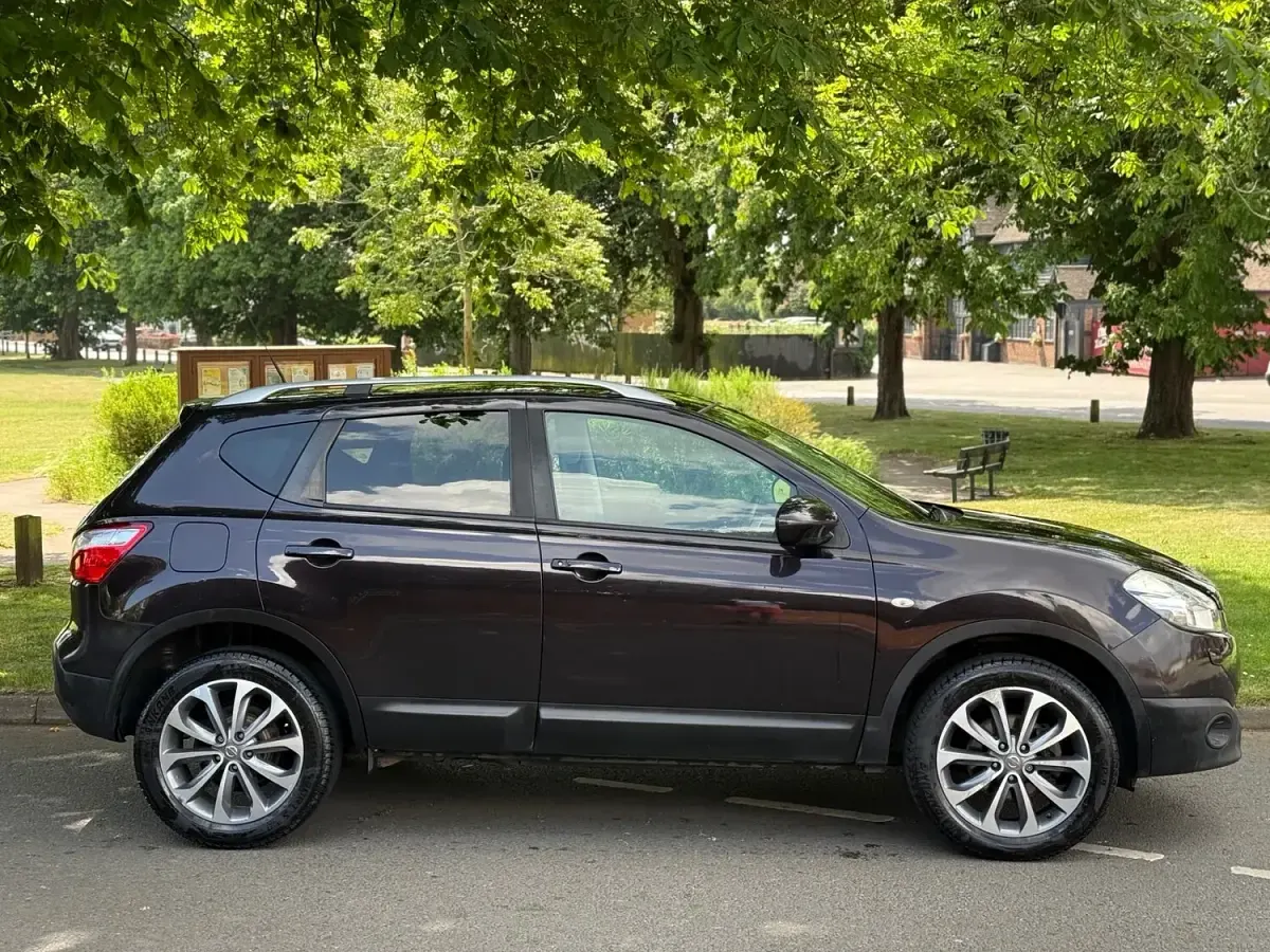 Used Nissan Qashqai Tekna 150 HP (110 kW) 2010 Black SUV