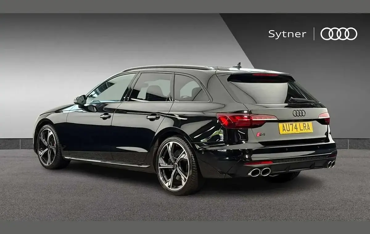 Used Audi A4 Advanced 336 HP (247 kW) 2024 Black Estate