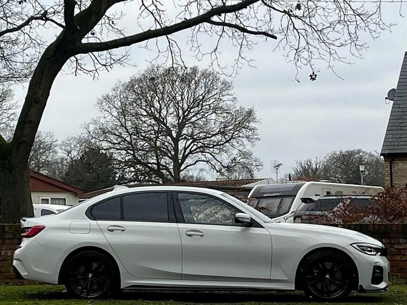 Used BMW 330 M Sport 258 HP (189 kW) 2019 White Sedan
