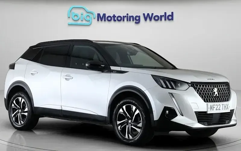 Usado Peugeot 2008 GT 131 CV (96 kW) 2022 SUV