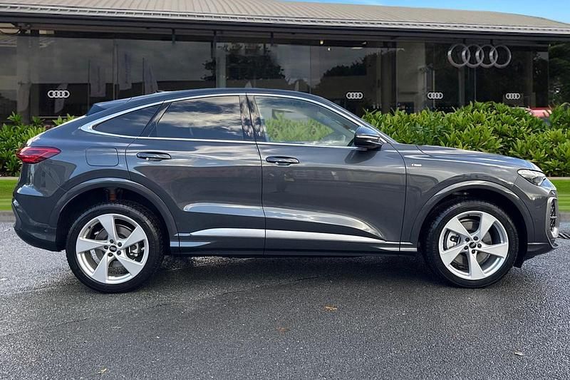 New Audi Q5 Sportback S-Line 204 HP (150 kW) 2025 Grey SUV