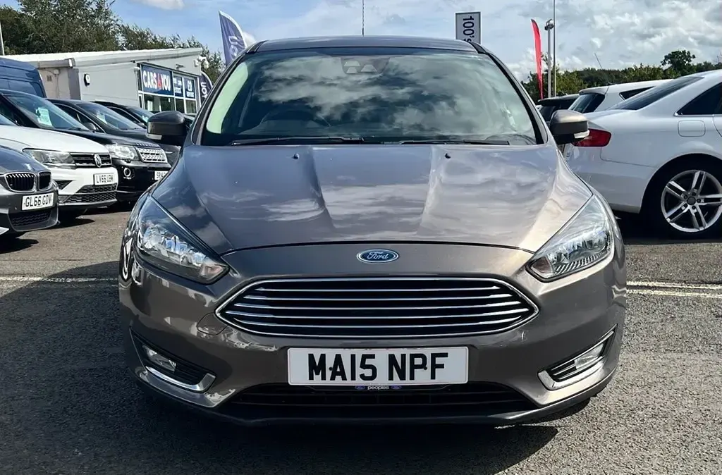 Used Ford Focus Titanium 125 HP (91 kW) 2015 Brown Hatchback