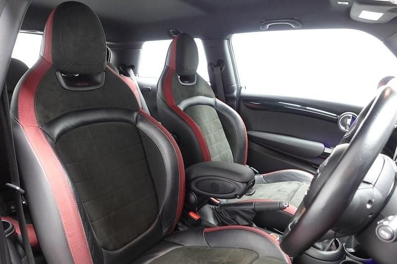 Usado Mini Cooper S Hatch 192 HP (141 kW) 2019 Vermelho Citadino
