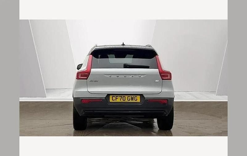 Used Volvo XC40 R-Design Pro 258 HP (189 kW) 2021 Silver SUV
