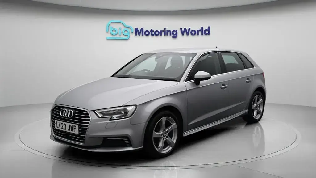 Used Audi A3 Sportback e-tron Advanced 204 HP (150 kW) 2020 Silver Hatchback