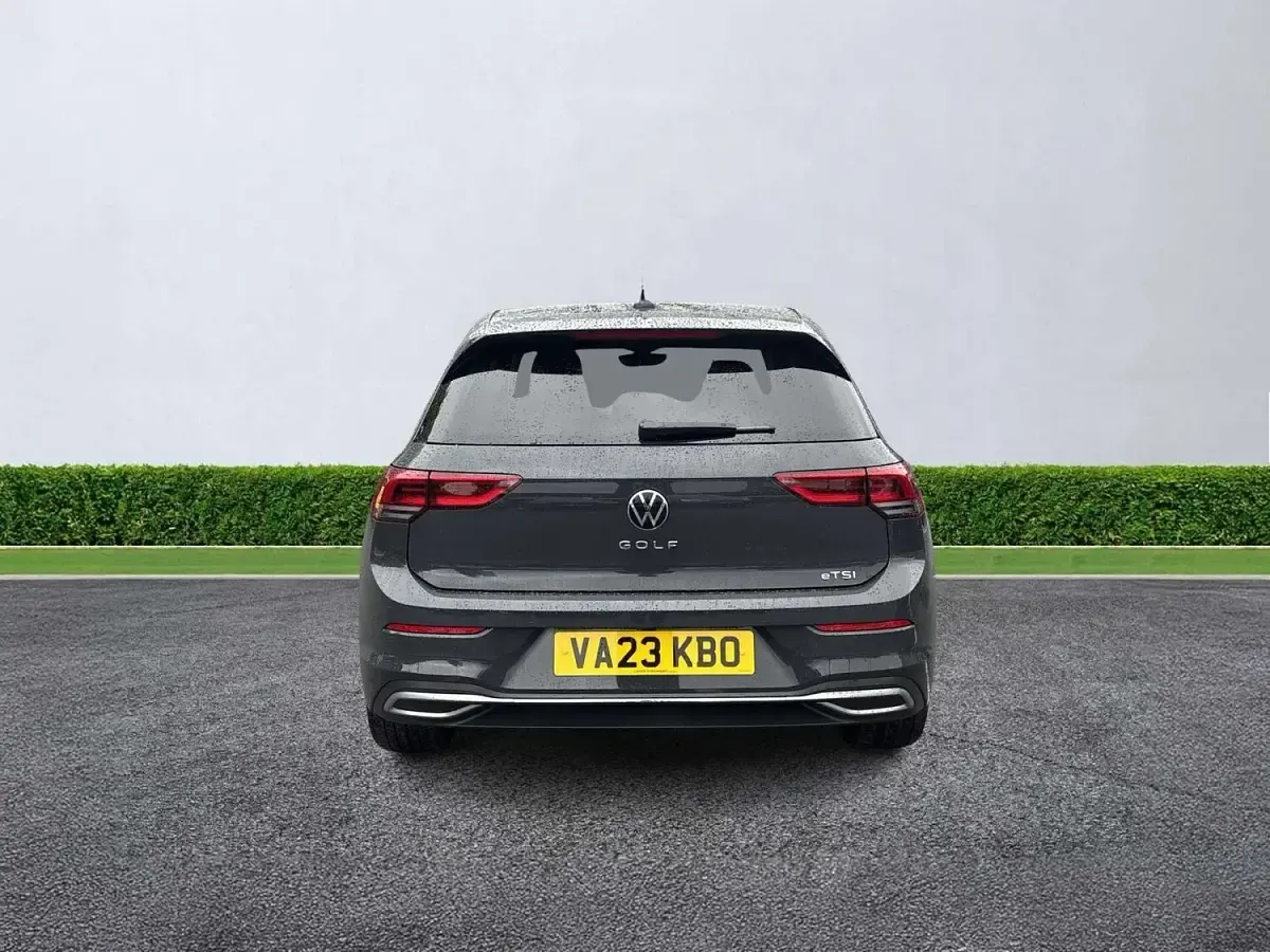 Used VW Golf VIII Edition 150 HP (110 kW) 2023 Grey Hatchback