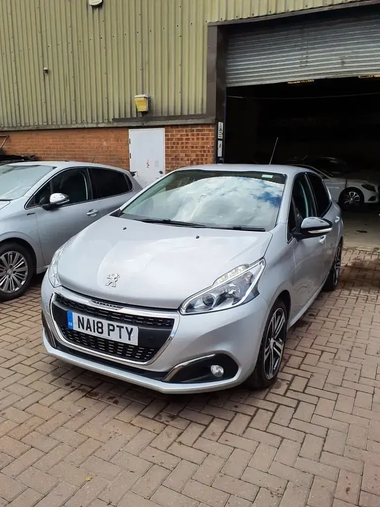 Used Peugeot 208 Allure 2018 Silver Hatchback