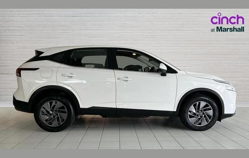 Second-hand Nissan Qashqai Acenta Premium 155 CP (114 kW) 2023 Alb SUV