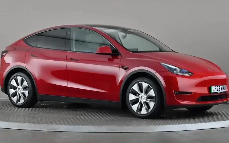 Used Tesla Model Y Long Range AWD 286 kW (389 HP) 2025 SUV