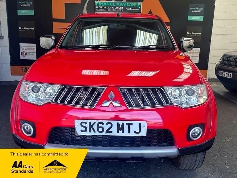 Used Mitsubishi L200 175 HP (128 kW) 2012 Red Pickup