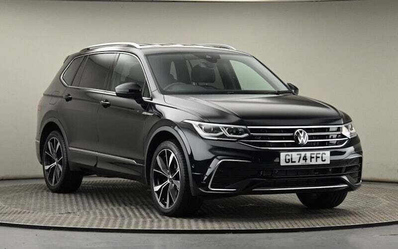 Deep black pearlescent Used 2024 VW Tiguan Allspace R-line SUV | £33,900 (Expensive) - Image 1/4