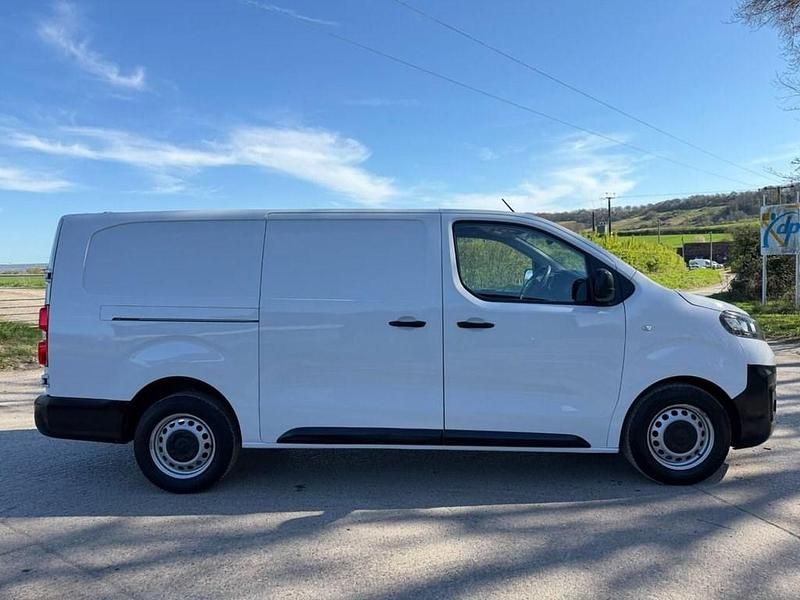 Used Vauxhall Vivaro S 2023 White MPV
