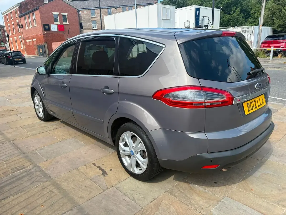 Used Ford S-MAX Titanium 163 HP (119 kW) 2012 Brown MPV
