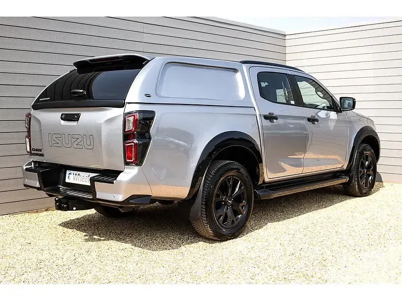 Used Isuzu D-Max 2024 Silver Pickup
