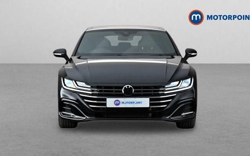 Begagnad VW Arteon R-line 190 HK (139 kW) 2023 Svart Halvkombi
