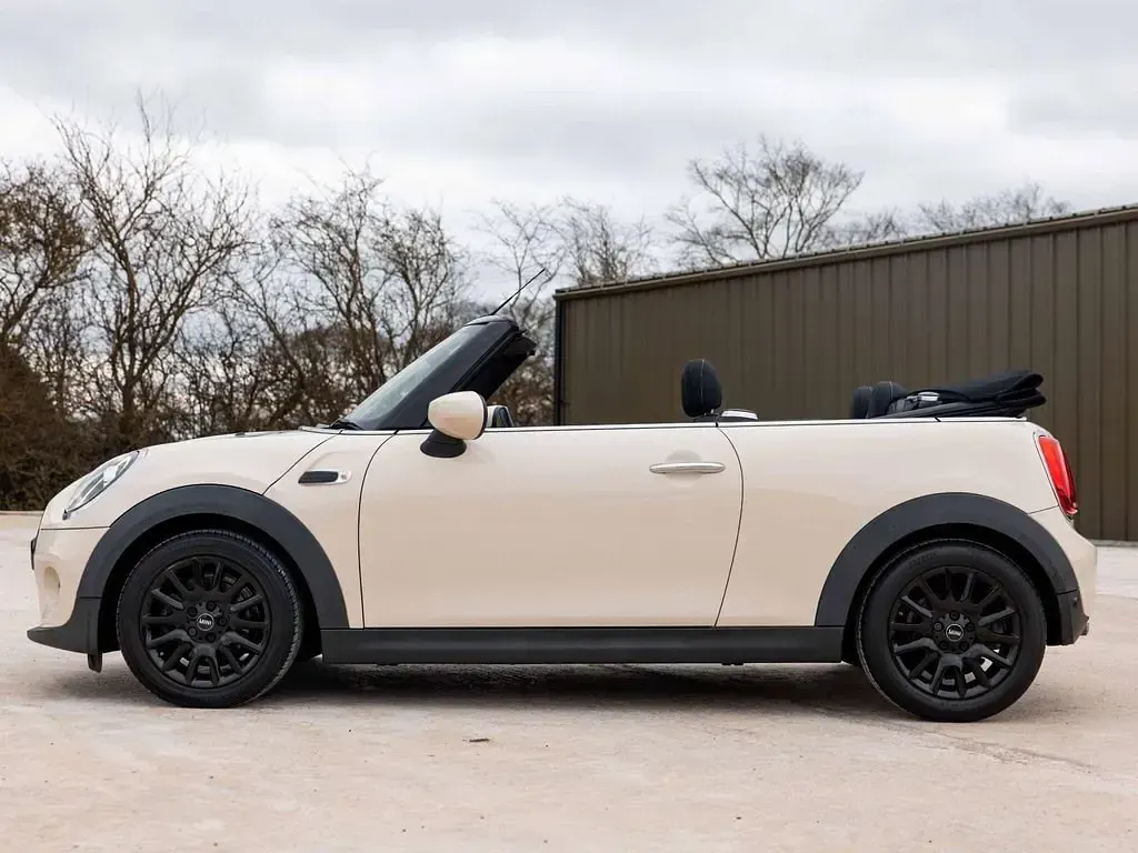 Używany Mini Cooper Cabriolet Classic 2020 Biały Kabriolet