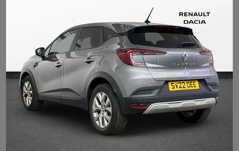 Used Renault Captur Iconic 91 HP (66 kW) 2022 Oyster grey  SUV