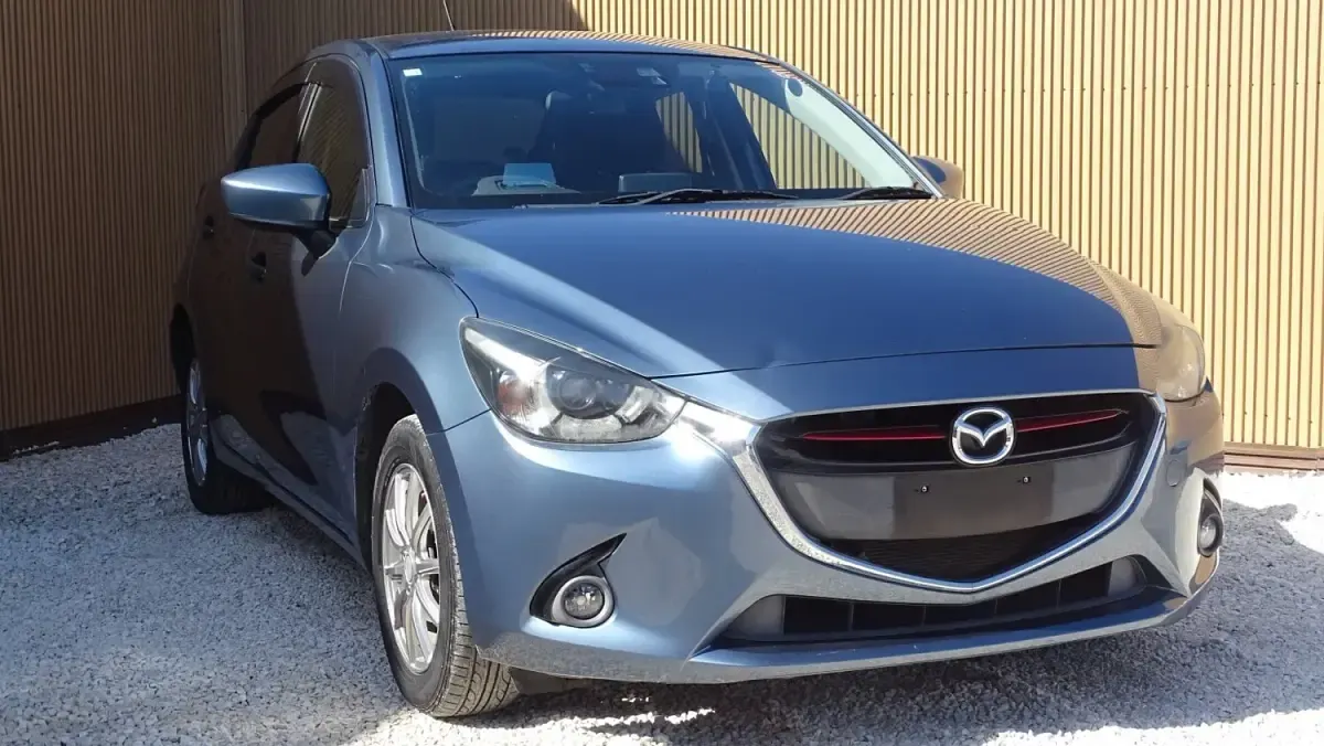 Begagnad Mazda 2 2014 Blå Halvkombi