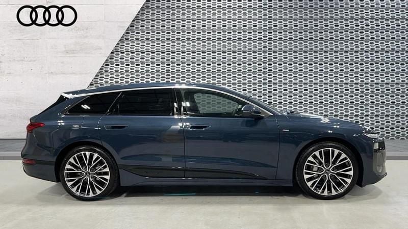 Second-hand Audi A6 e-tron S-Line 269 kW (367 CP) 2026 Albastru Break