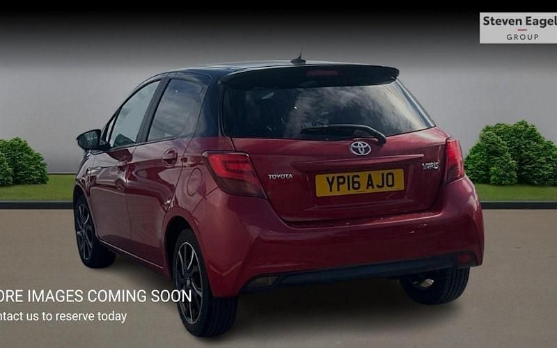Used Toyota Yaris Design 99 HP (72 kW) 2016 Hatchback