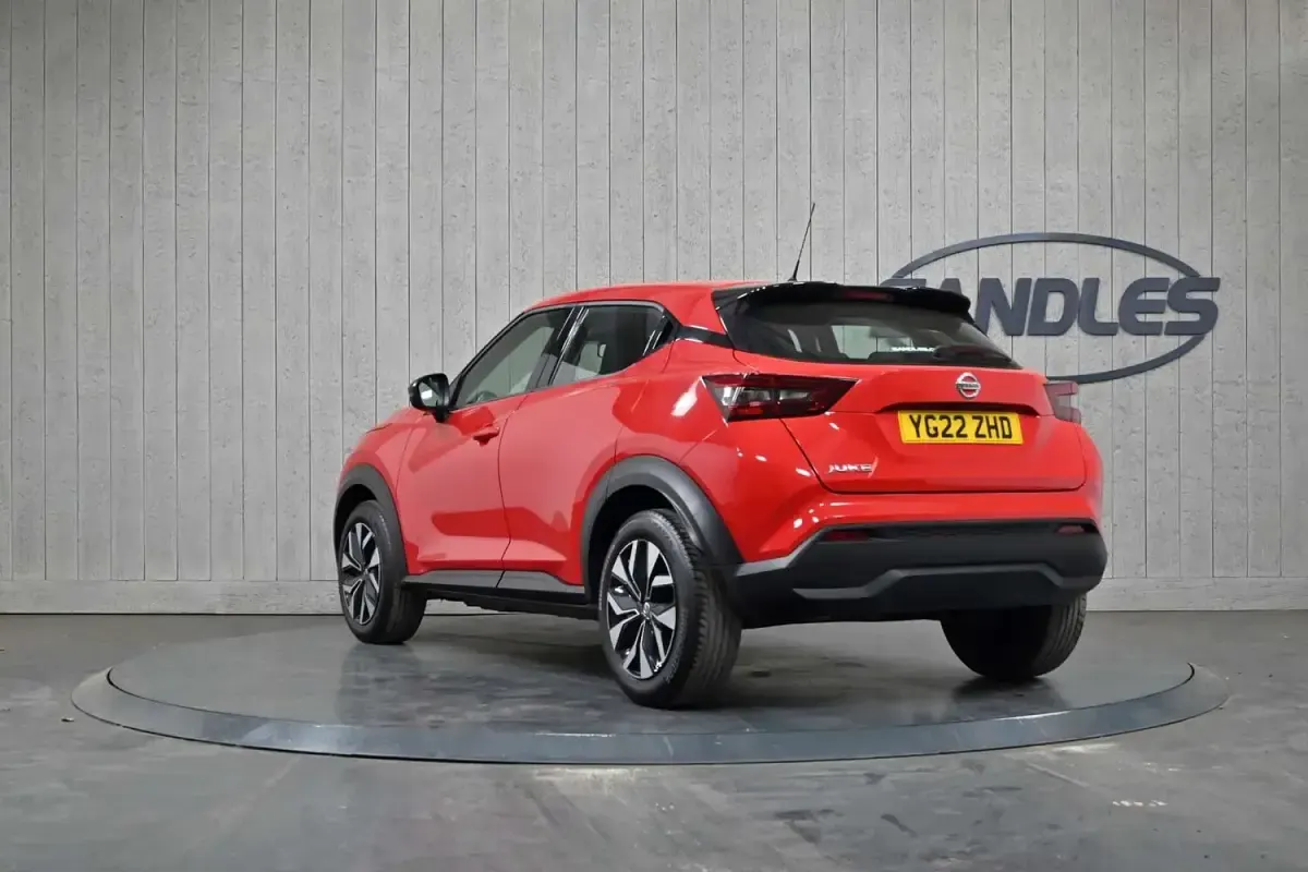 Used Nissan Juke Acenta 117 HP (86 kW) 2022 Red SUV