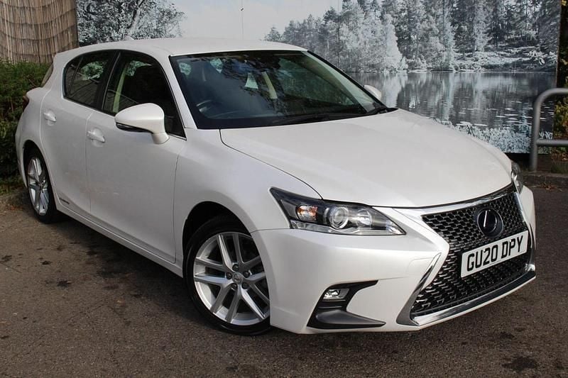 White Used 2020 Lexus CT200h Hatchback | £14,450 (Good price) - Image 1/4