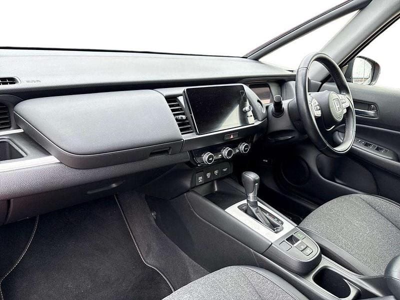 Used Honda Jazz Hybrid 109 HP (80 kW) 2022 Red Hatchback