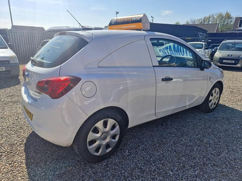 Used Vauxhall Corsa 95 HP (69 kW) 2018 White Van