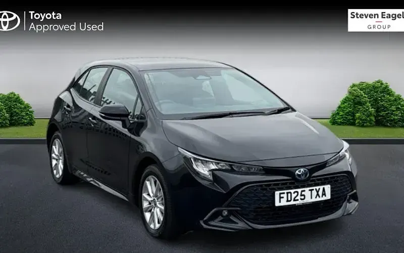 Used Toyota Corolla 140 HP (102 kW) 2026 Hatchback