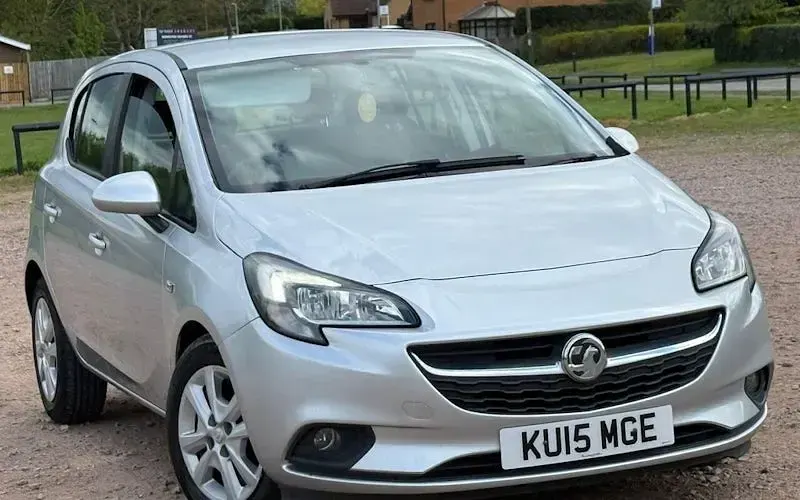 Used Vauxhall Corsa Design Edition 90 HP (66 kW) 2017 Hatchback